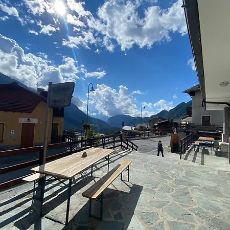 In Fraz. Lignod Per 6 Persone * Champoluc